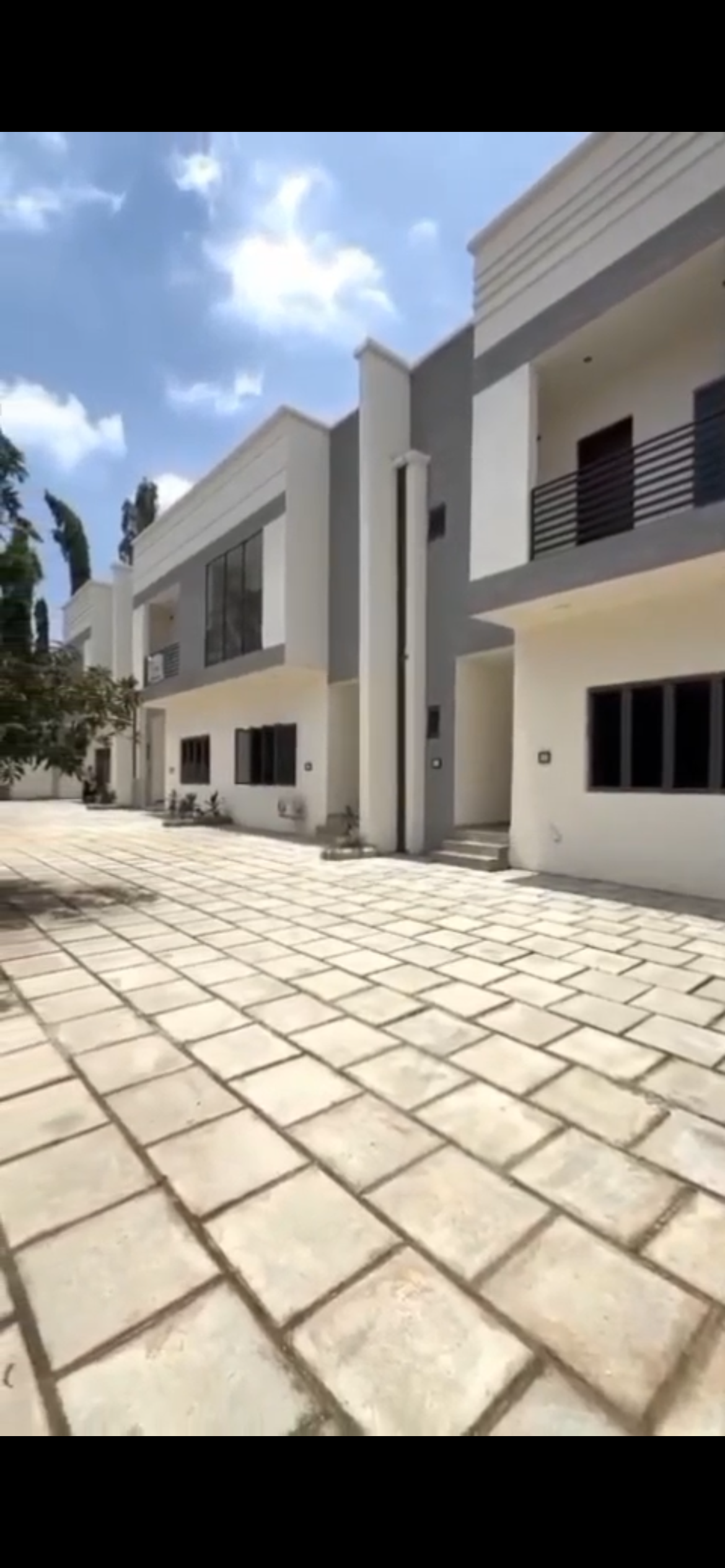 4-BEDROOM TERRACE DUPLEX WITH BQ